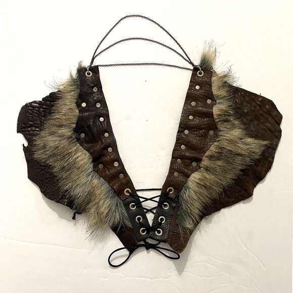 Handmade Leather and Fur Viking Costume Shoulder Epaulettes Costume Cosplay - Picture 4 of 9